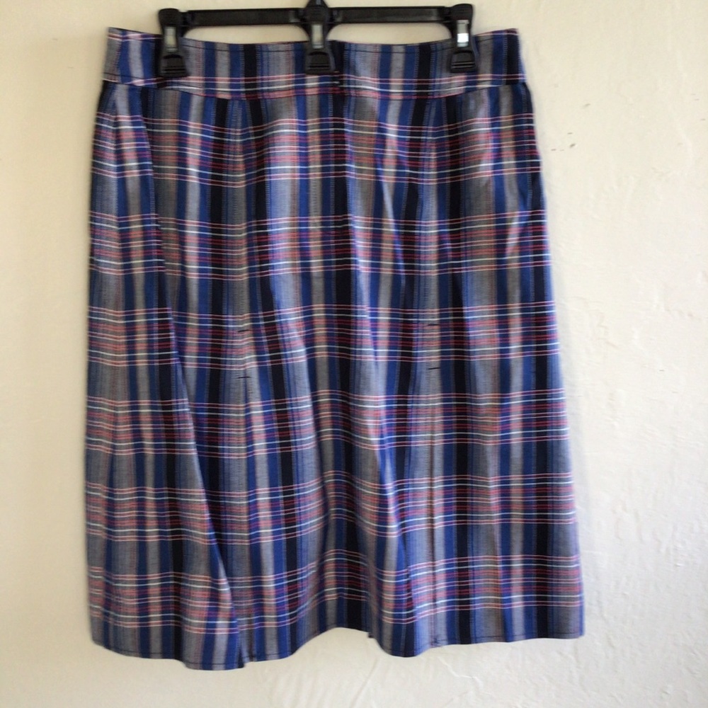 SOLD : PLAID SKIRT A-Line Knee Pleated Lined